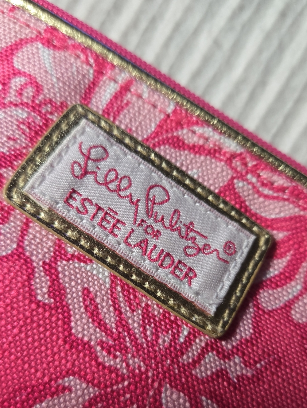 Estee Lauder Pink and White Floral Cosmetic Bag with Gold Trim - Picture 7 of 12